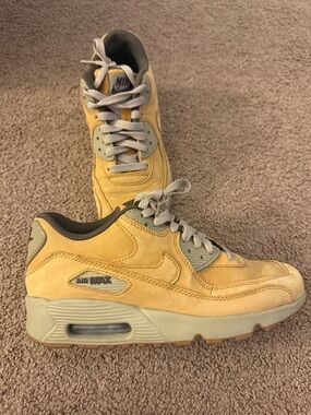 Nike Air Max Wheat/Gray Suede Sneakers